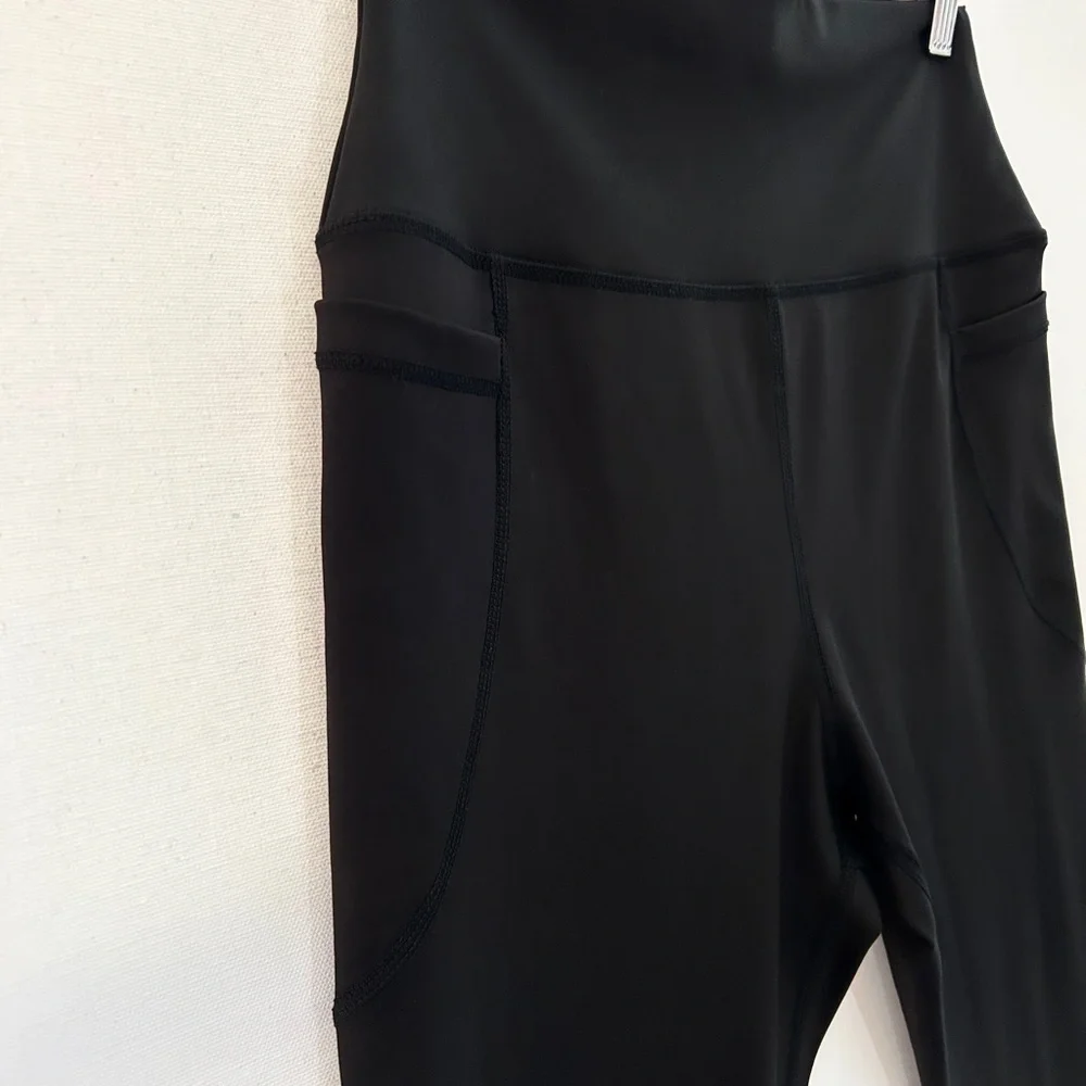 Active Motion Black Flare Yoga Pants Size S High Rise Pocket Leggings - Picture 3 of 4